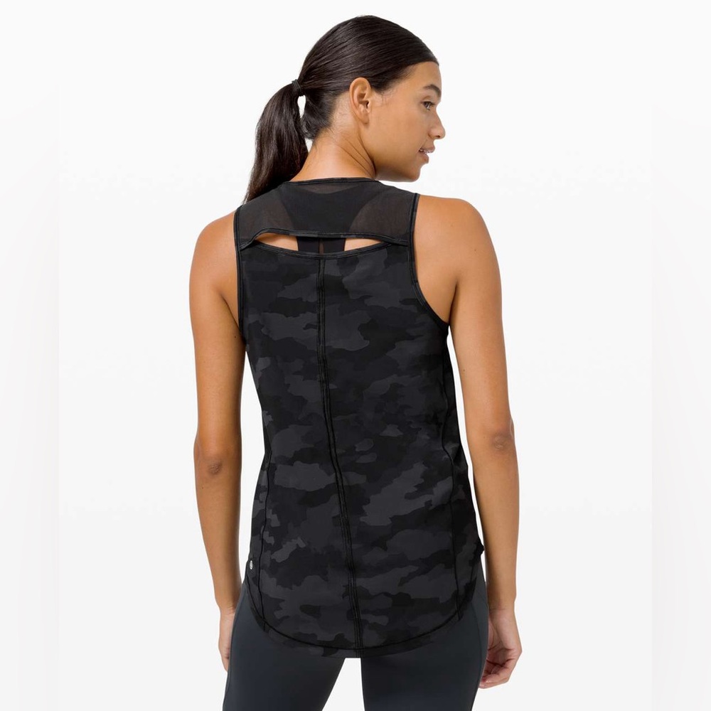 Lululemon Sculpt Tank in Heritage 365 Camo Deep Coal Multi / Black Size 6 - Picture 3 of 7